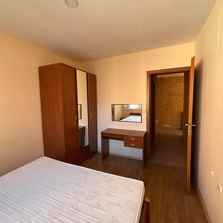 Privilege First Line Sea Apartment *