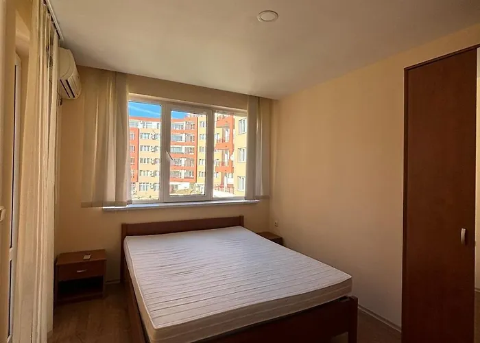 Privilege First Line Sea Елените